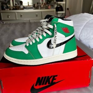 Woman’s Air Jordan 1 “Lucky Green” Retro High OG